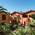 Eden Aparthotel