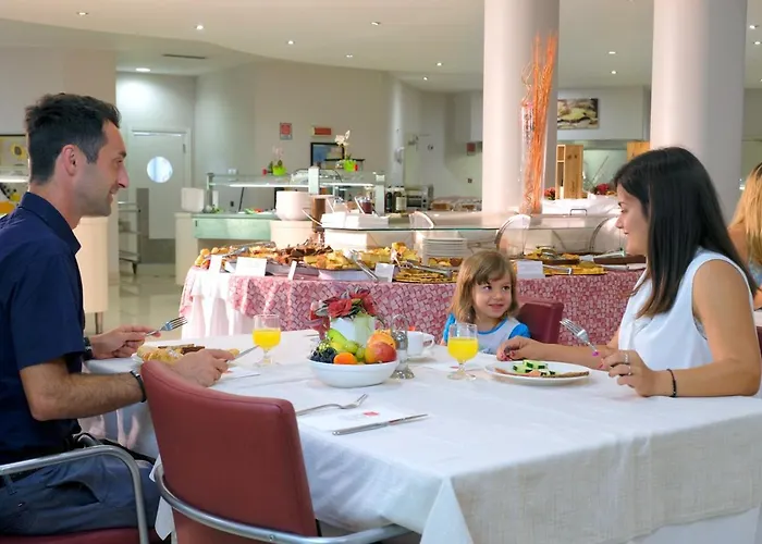 Eden Aparthotel 3*