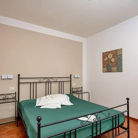Apart Otel Eden 2*