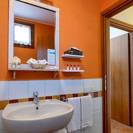 アパートホテル Eden ペスキエーラ・デル・ガルダ