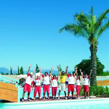 Apart Otel Eden 2*